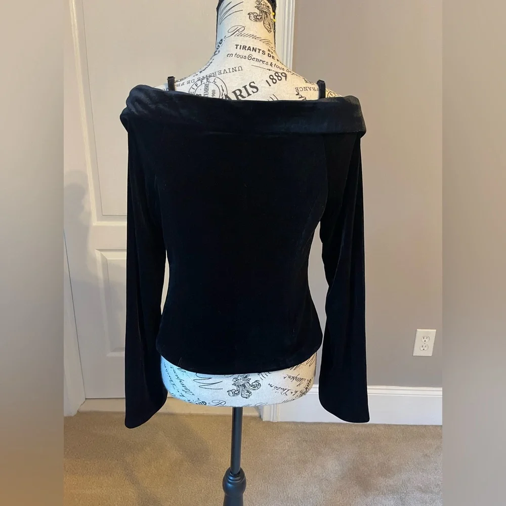 Gorgeous Top By Do + Be.                    B-150 - Picture 8 of 14